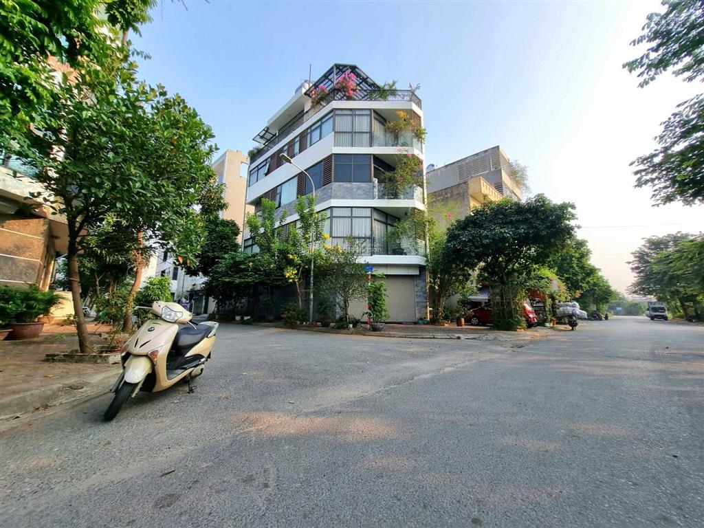 Bán đất phố nguyễn thời trung, thạch bàn, 90m2, mt 5.6m, giá 28.9 tỷ, ô tô tránh vỉa hè, view dự án