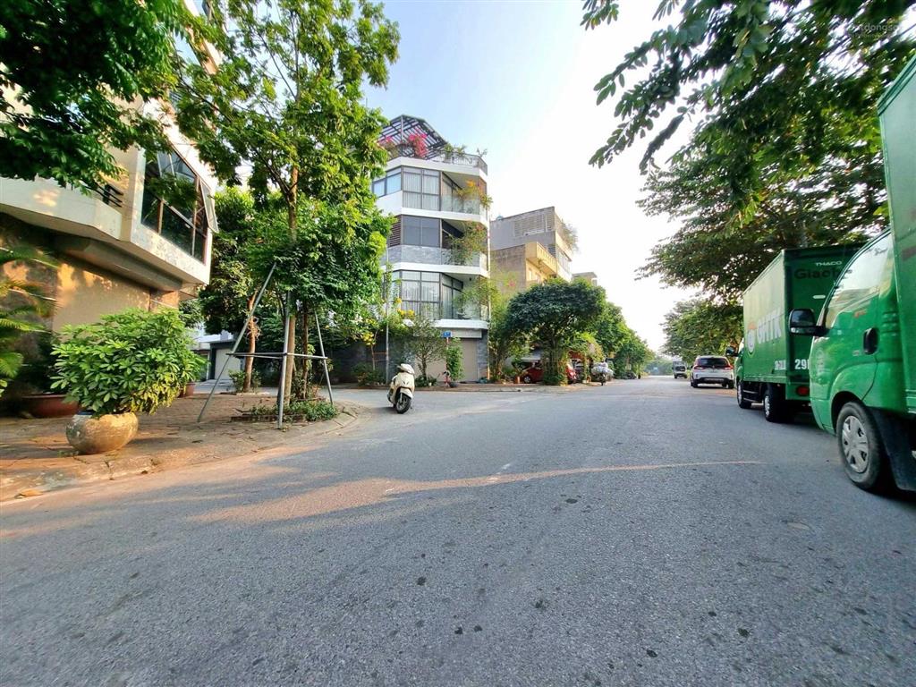 Bán đất phố nguyễn thời trung, thạch bàn, 90m2, mt 5.6m, giá 28.9 tỷ, ô tô tránh vỉa hè, view dự án