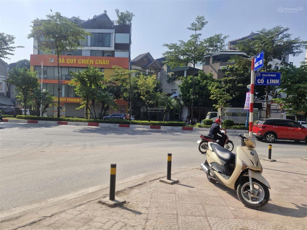 Bán đất mặt phố ngọc trì, thạch bàn, 111m2, mt 7.2m, giá 27 tỷ, ô tô tránh, kinh doanh, ngay gần hồ