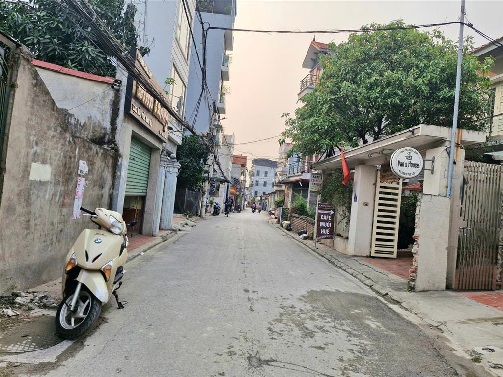 Bán đất bát khối, cự khối, 297m2, mt 9m, giá 46.5 tỷ, ô tô tránh, tòa văn phòng, dòng tiền để đời
