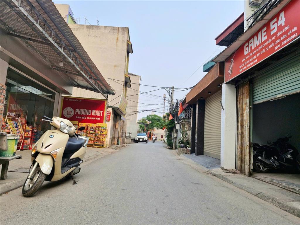 Bán đất bát khối, cự khối, 297m2, mt 9m, giá 46.5 tỷ, ô tô tránh, tòa văn phòng, dòng tiền để đời