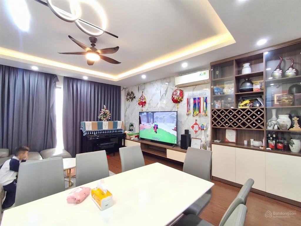 Bán nhà thạch bàn, long biên, 90m2, 6 tầng, 27.5 tỷ, phân lô ô tô tránh vỉa hè thang máy kinh doanh