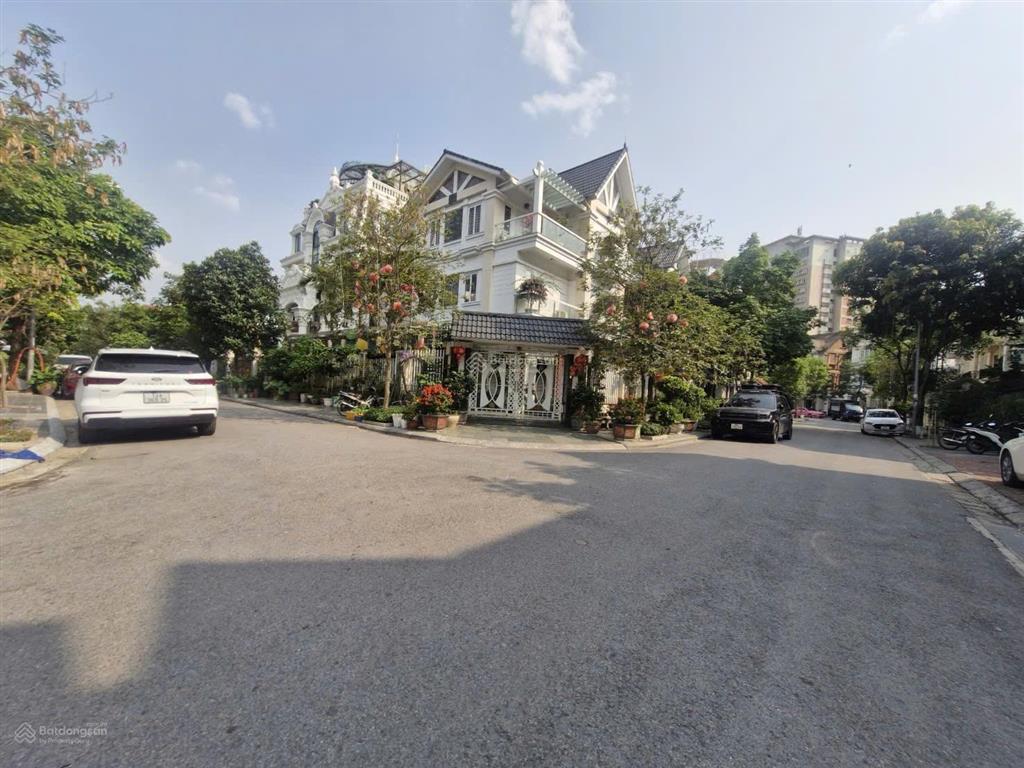 Bán biệt thự việt hưng, bùi thiện ngộ, 250m2, 91 tỷ, lô góc đột phá không gian, phong cách độc đáo