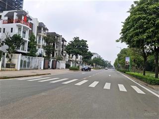 Bán đất tư đình, long biên, 197m2, giá 39.9 tỷ, ô tô tránh, vỉa hè, 2 thoáng view quân đội thoáng