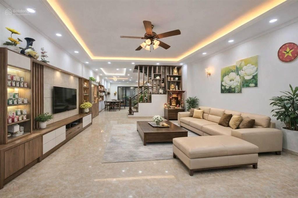 Bán nhà tư đình, cổ linh, 116m2, 4 tầng, giá 34.5 tỷ, phân lô, ô tô tránh, dân trí cao, kinh doanh