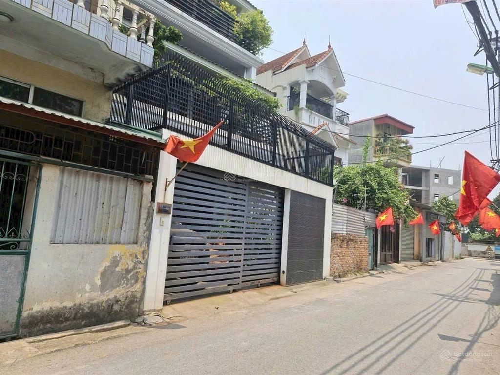 Bán nhà tư đình, cổ linh, 116m2, 4 tầng, giá 34.5 tỷ, phân lô, ô tô tránh, dân trí cao, kinh doanh