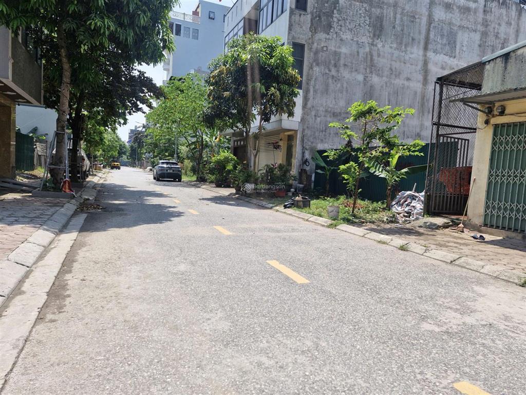 Bán đất nguyễn thời trung, thạch bàn, long biên, 90m2, 26.8 tỷ, phân lô, ô tô tránh, 2 thoáng, hiếm