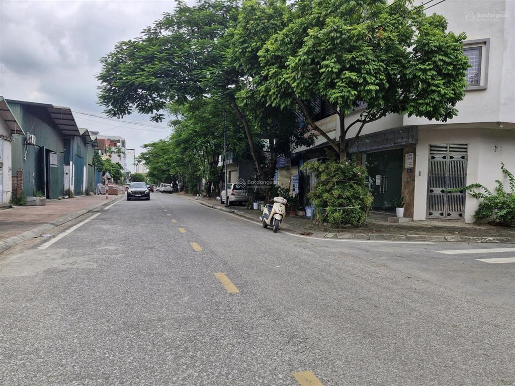 Bán đất hoa động, long biên, 66m2, mt 5.5m, giá 15.5 tỷ, phân lô ô tô tránh vỉa hè, view đẹp thoáng