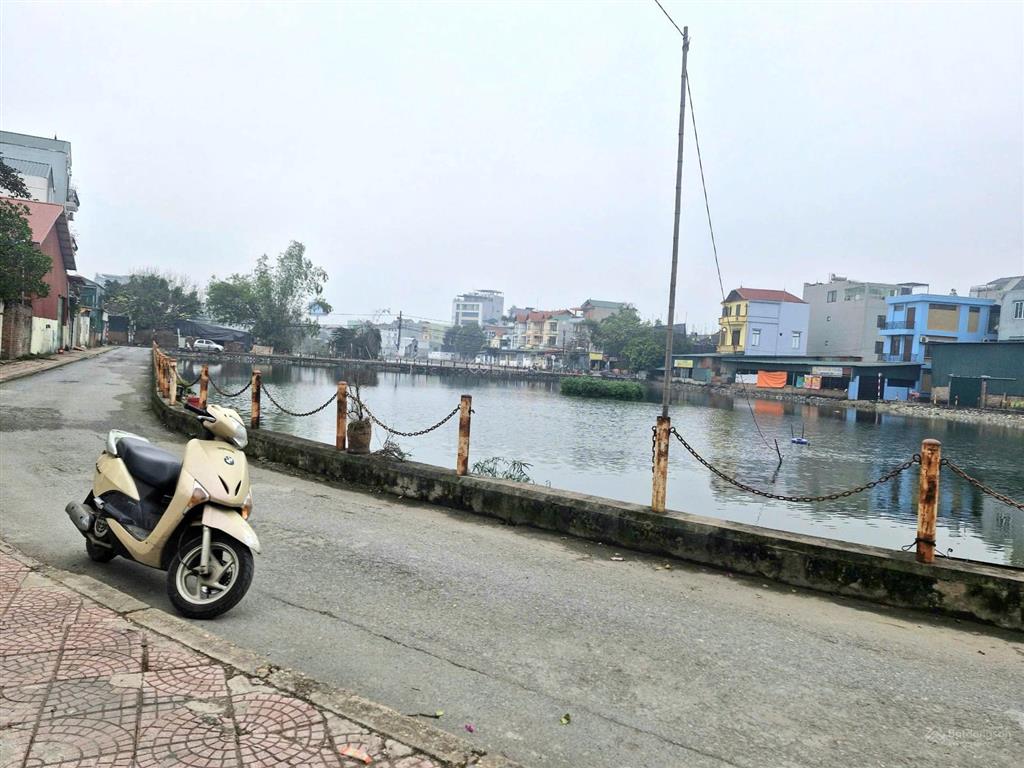 Bán đất hoa động, cự khối long biên, 86m2, giá 11,3 tỷ, phân lô ô tô tránh vỉa hè view hồ tuyệt đẹp
