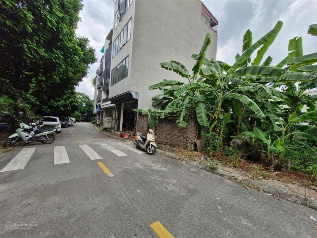 Bán đất đg hoa động, long biên, 66m2, mt 5.5m, giá 15.5 tỷ, phân lô ô tô tránh vỉa hè, view thoáng