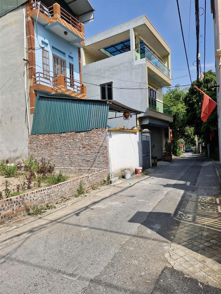 Bán đất hồ sen, thuận an, gia lâm, 60m2, mt 4.5m, giá 3.2 tỷ, đường mới đẹp ô tô vào, ở quá tuyệt
