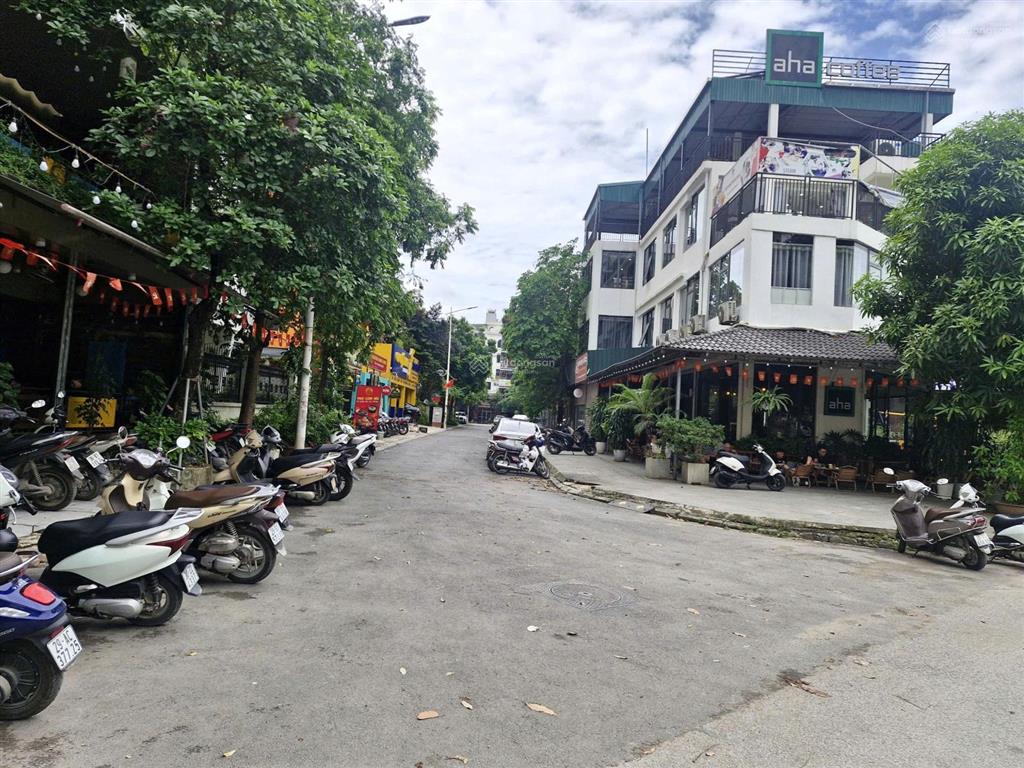 Bán biệt thự văn khê, hà đông, 210m2, 4 tầng, giá 59 tỷ, lô góc trung tâm kinh doanh dòng tiền đỉnh