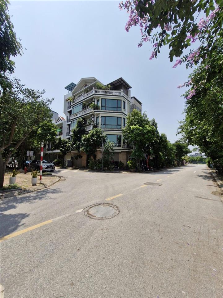 Bán nhà phố nguyễn thời trung, long biên, 90m2, mt 5.3m, giá 27.5 tỷ, phân lô, ô tô tránh, vỉa hè
