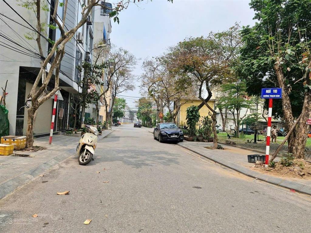 Bán đất cổ linh, long biên, 100m2, mt 6.7m, giá 28 tỷ, phân lô ô tô tránh, vỉa hè view công viên