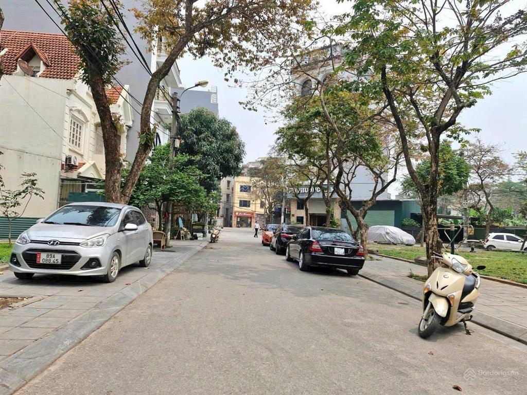 Bán đất cổ linh, long biên, 100m2, mt 6.7m, giá 28 tỷ, phân lô ô tô tránh, vỉa hè view công viên