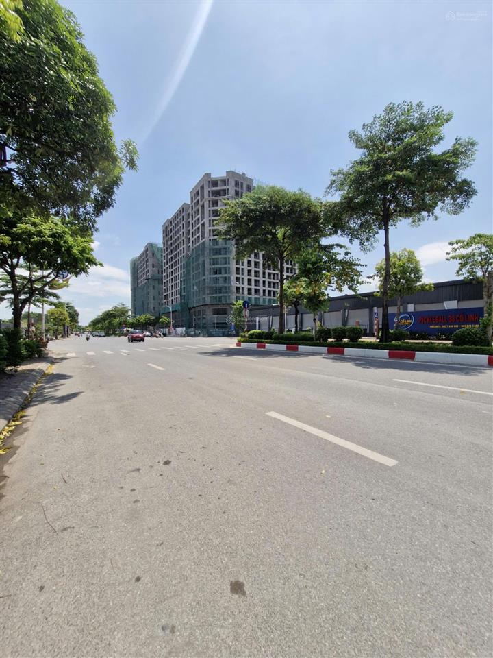 Bán đất mặt phố tư đình, long biên, 100m2, giá 27 tỷ, kinh doanh sầm uất, tiềm năng lớn chờ cầu thđ