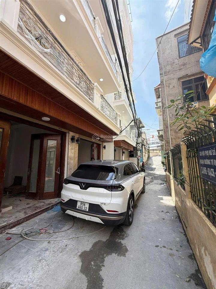 Lô góc  ngõ thông  phân lô  ô tô vào nhà  nhà mới  thang máy  thông sàn  cực hiếm