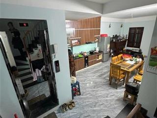 Nhà đẹp dân xây 10m ra mặt ngõ oto diện tích rộng ở cực sướng cách cầu long biên 5p di chuyển