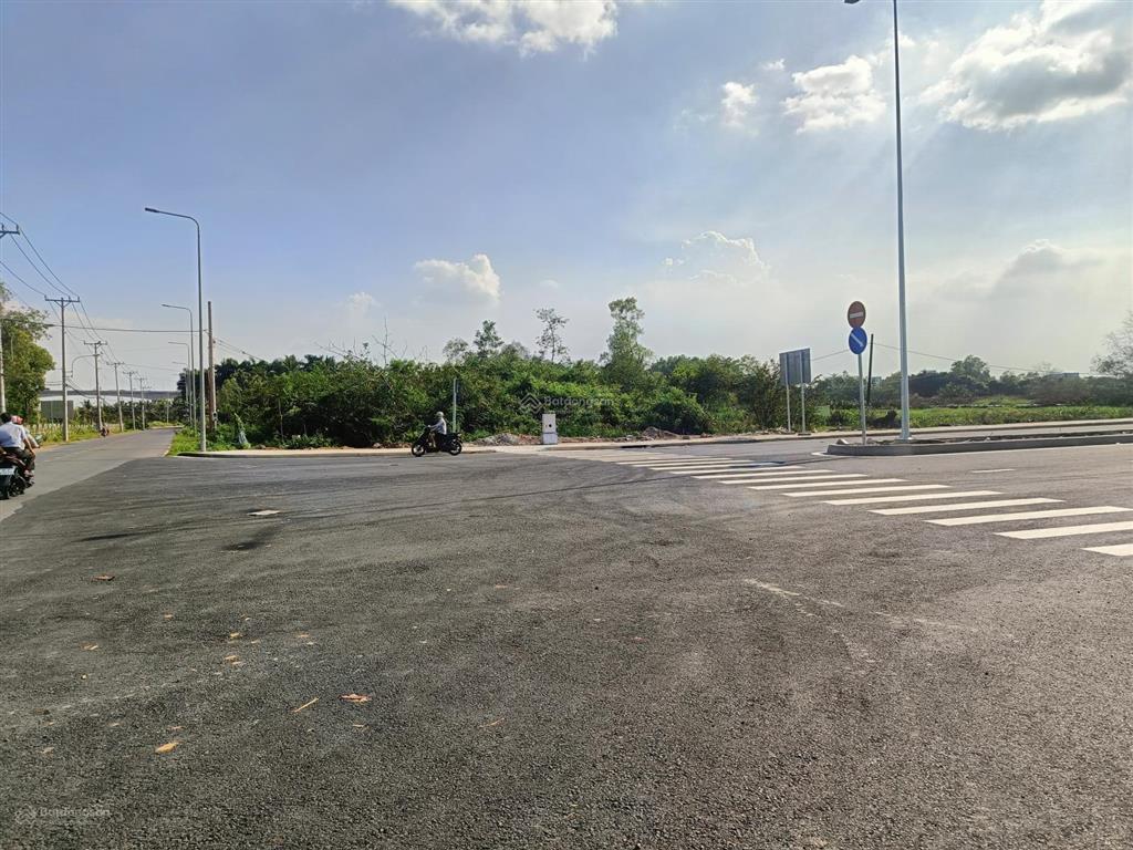 Đất thổ cư 200m2 (6x33) gần làng đại học, đường nhựa 6m, cách mt long phước 40m, p long phước, q9