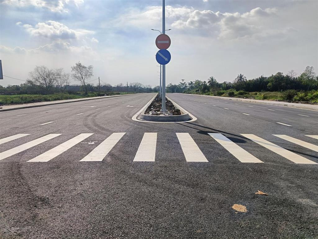 Đất thổ cư 200m2 (6x33) gần làng đại học, đường nhựa 6m, cách mt long phước 40m, p long phước, q9