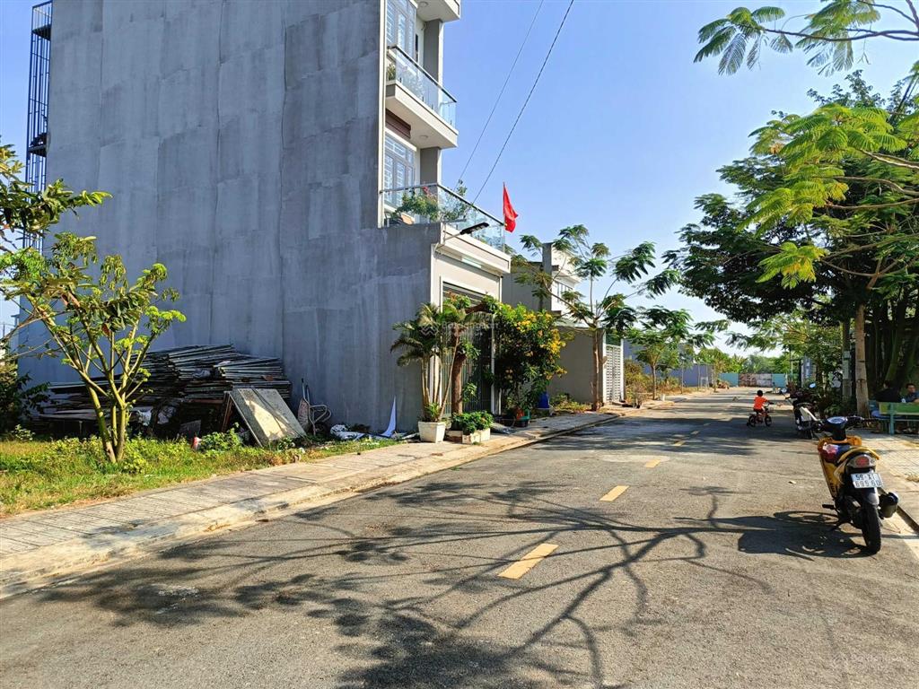 Bán lô đất ngộp 64m2(4x16), da blue diamond riverside, shr, sang tên ngay, p long phước, tp thủ đức