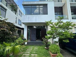 Bán gấp bt lucasta villa, 30 tỷ còn tl, 230m2, 1t 2l, siêu hot tại liên phường, p. phú hữu, q9, hcm