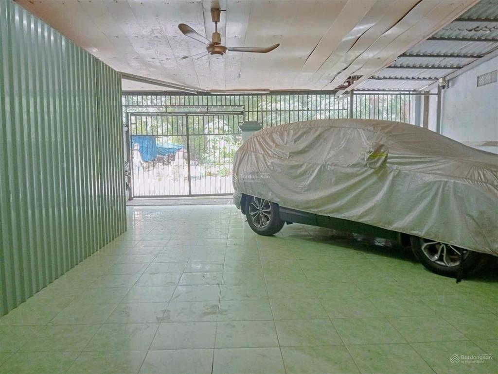 Chủ cần tiền giảm sâu bán nhà riêng tại p cát lái, q2 cũ giá 18,5 tỷ, 256m2 thổ cư ngang 7,7m x 32m