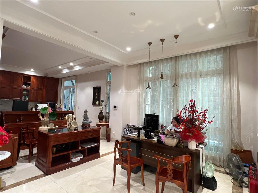 Bán biệt thự tân bình f7 7x20 3 lầu st nhà mới đầy đủ nội thất khu dân trí cao 30t5 tl