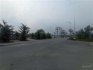 Cần tiền bán gấp lô góc khu đô thị nguyễn công trứ, đối diện đài phun nước, đẹp hiếm có.