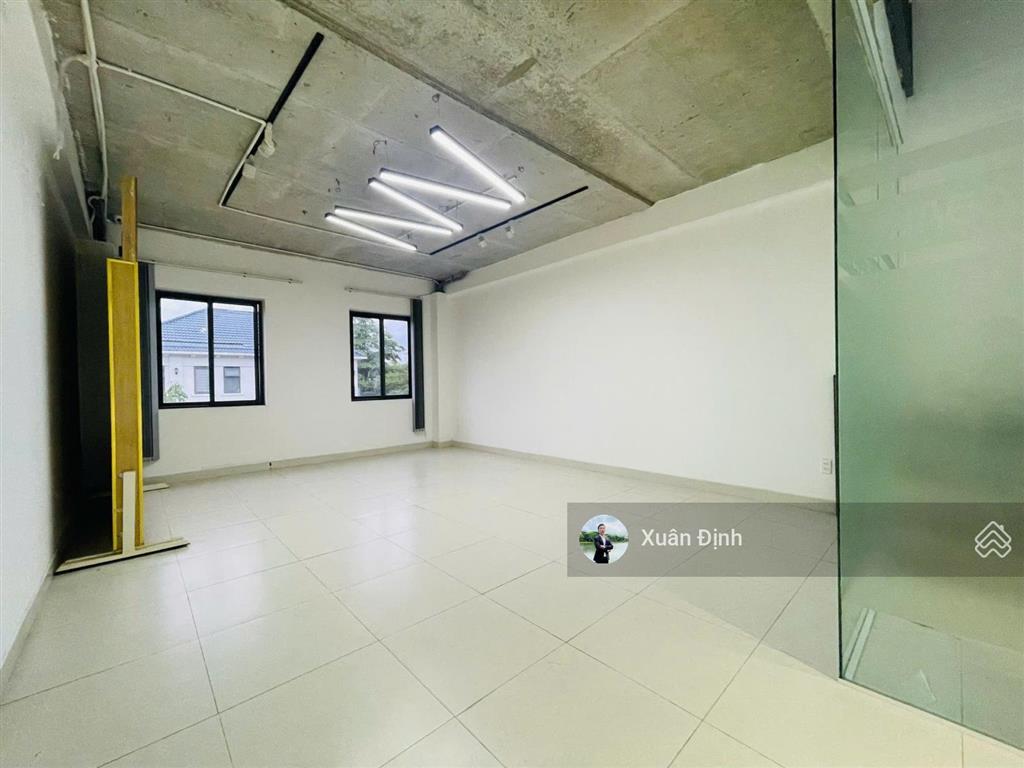 Bán gấp nhà phố lakeview city 5x20m 1 trệt 3 lầu hoàn thiện hướng nam chỉ 20,5 tỷ hđmb