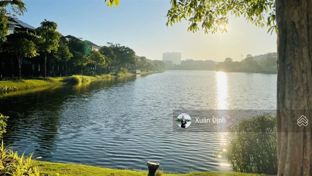 Bán gấp biệt thự view sông lakeview city 8x20m nhà thô 1 trệt 2 lầu giá 30 tỷ/căn, vị trí đẹp