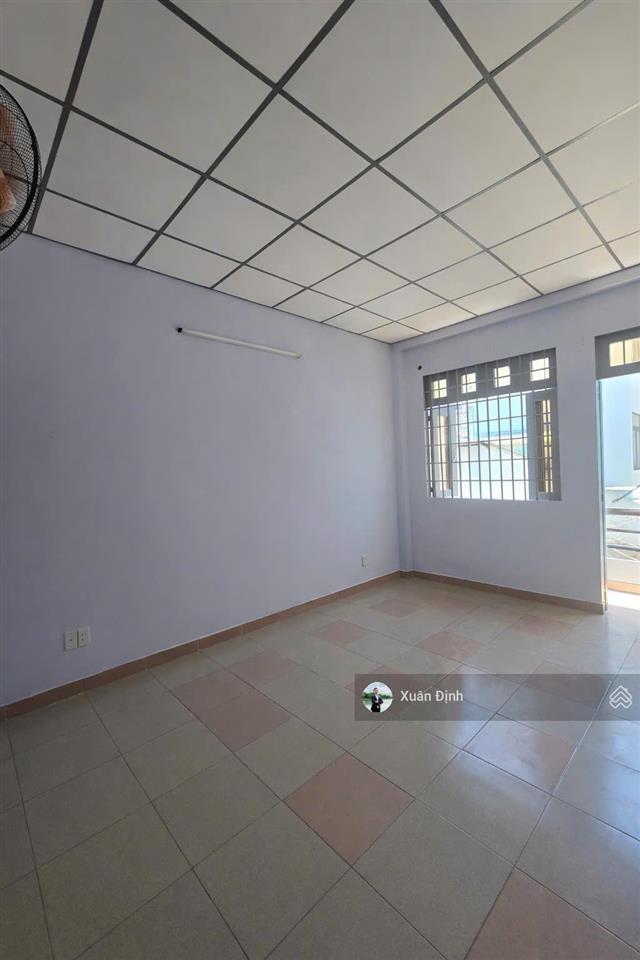 Bán nhà lê văn thịnh quận 2 cũ, 55m2 ngang 4,1m nở hậu 4,8m 2 tầng 2pn 2wc, gần bv, giá 5,8 tỷ shr