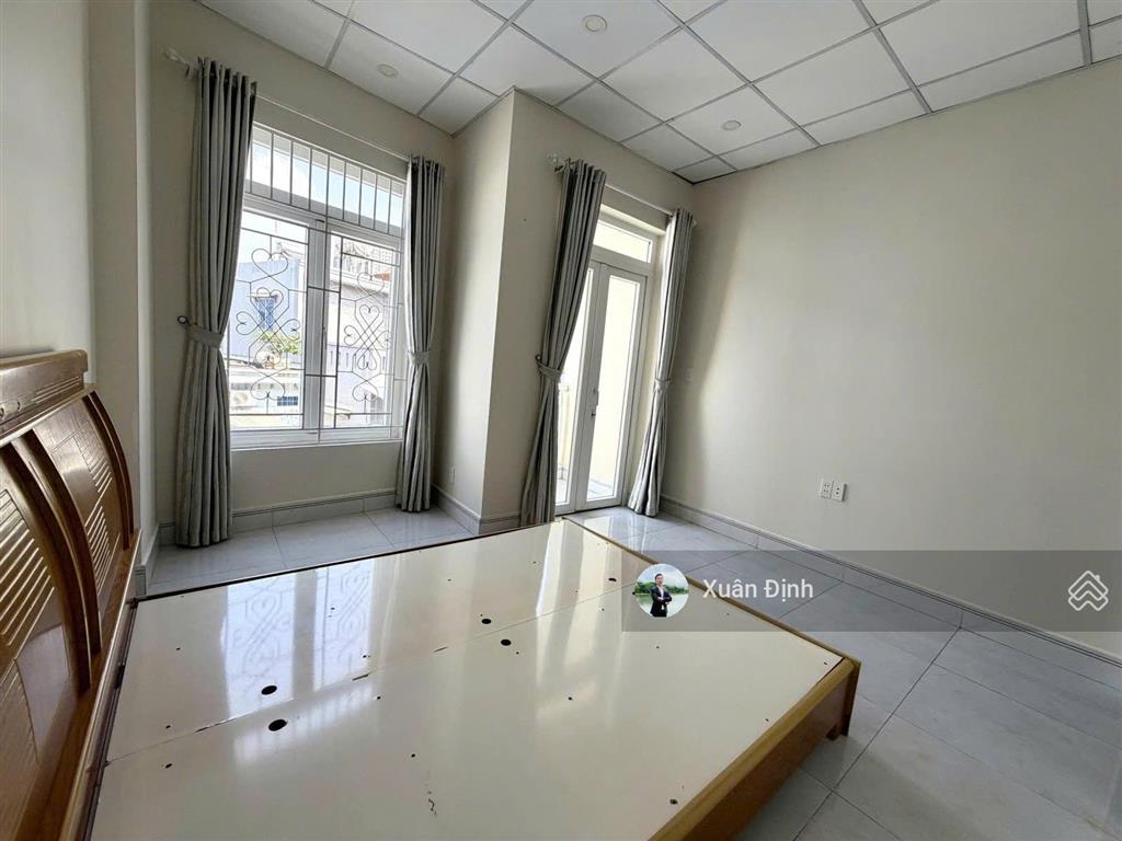 Nhà đẹp bình trưng tây, q2 hẻm 6m ô tô tránh 3 tầng hoàn công sổ chuẩn giá chỉ 7,6 tỷ dọn ở ngay