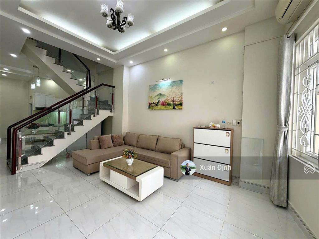 Nhà đẹp bình trưng tây, q2 hẻm 6m ô tô tránh 3 tầng hoàn công sổ chuẩn giá chỉ 7,6 tỷ dọn ở ngay