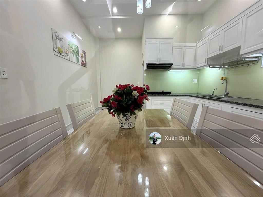 Nhà đẹp bình trưng tây, q2 hẻm 6m ô tô tránh 3 tầng hoàn công sổ chuẩn giá chỉ 7,6 tỷ dọn ở ngay