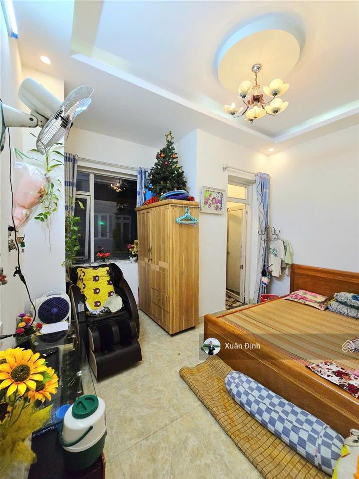 Nhà 3 tầng đường 8m gần vinhomes grand park,54m2,4pn,sân thượng đẹp,giá chỉ 5.4 tỷ, hiếm có căn bán