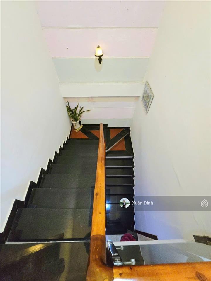 Nhà 3 tầng đường 8m gần vinhomes grand park,54m2,4pn,sân thượng đẹp,giá chỉ 5.4 tỷ, hiếm có căn bán