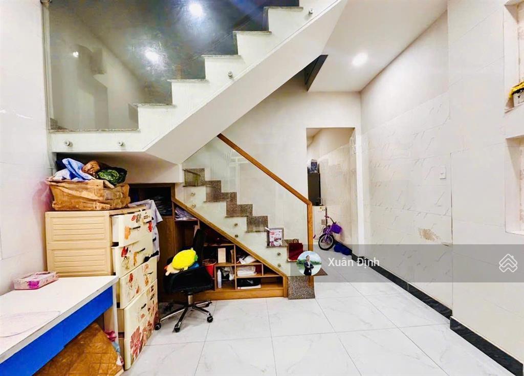 Bán gấp nhà linh tây thủ đức 2 mặt hẻm ô tô thông 51m2 chỉ 4.79 tỷ sổ riêng đẹp ở ngay