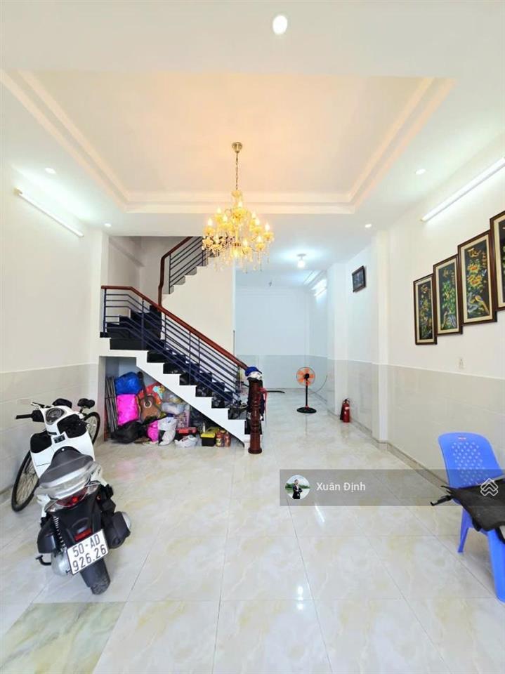Nhà góc 2 mặt tiền nguyễn duy trinh long trường 64m  ngang 5.6m  3 tầng hoàn công ô tô tới nhà
