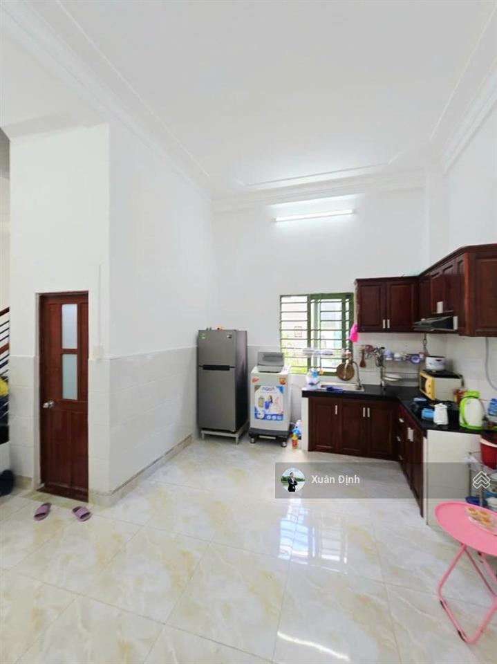 Nhà góc 2 mặt tiền nguyễn duy trinh long trường 64m  ngang 5.6m  3 tầng hoàn công ô tô tới nhà