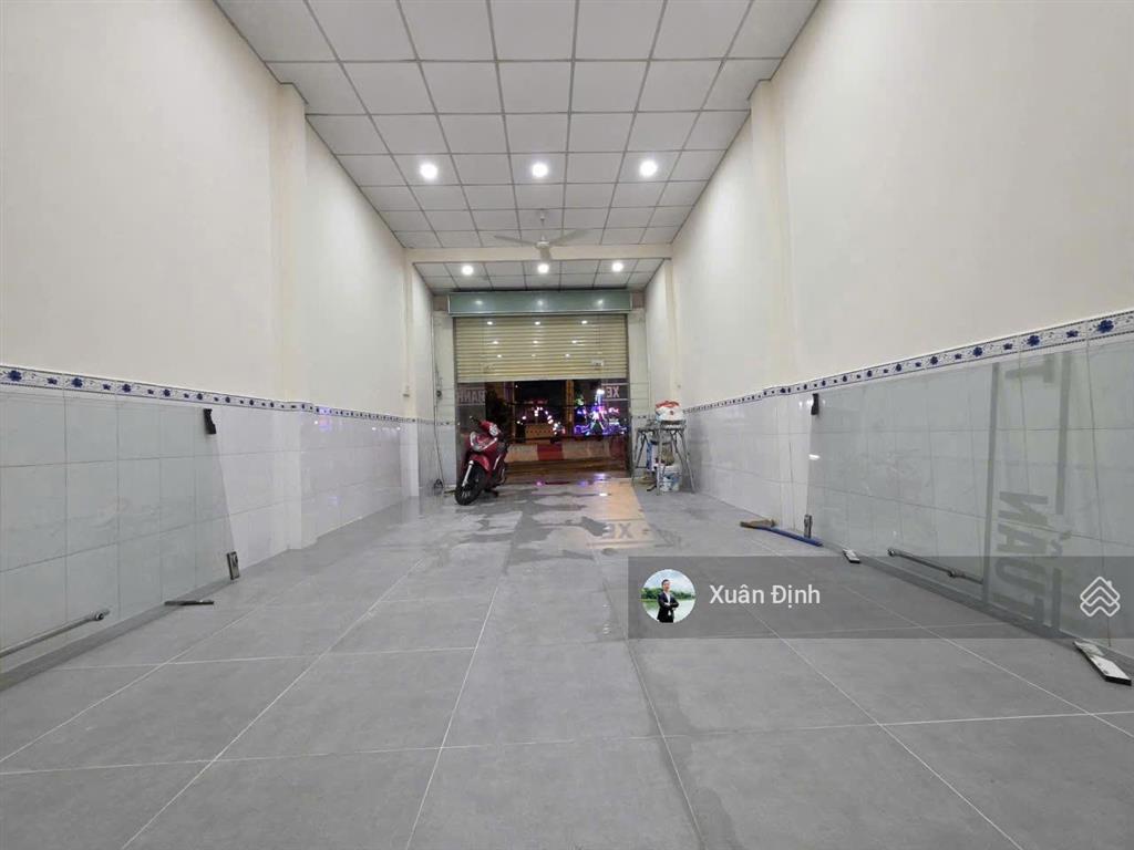 Nhà mặt tiền kha vạn cân 120m2  1 trệt 1 lầu 3pn  chỉ 9.4 tỷ hơn 70tr/m2, sân rộng kinh doanh đẹp