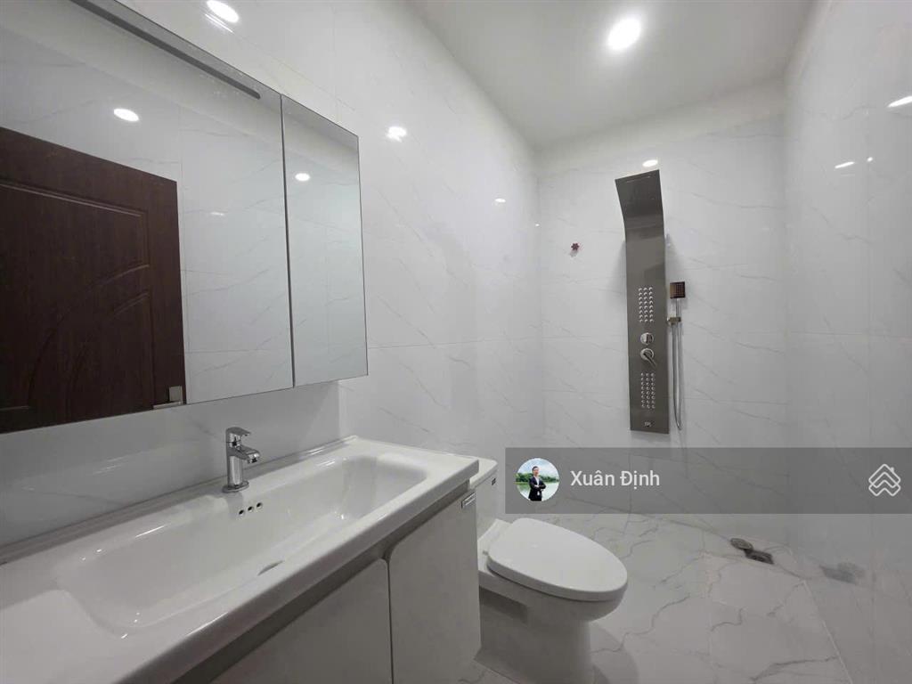 Nhà mặt tiền kha vạn cân 120m2  1 trệt 1 lầu 3pn  chỉ 9.4 tỷ hơn 70tr/m2, sân rộng kinh doanh đẹp