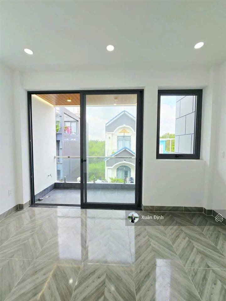Nhanh mới kịp  nhà phố long trường 50.3m2, 3 tầng, hoàn công đủ ô tô 6m, gần chợ, giá chỉ 4,75 tỷ