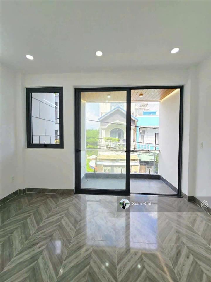 Nhanh mới kịp  nhà phố long trường 50.3m2, 3 tầng, hoàn công đủ ô tô 6m, gần chợ, giá chỉ 4,75 tỷ