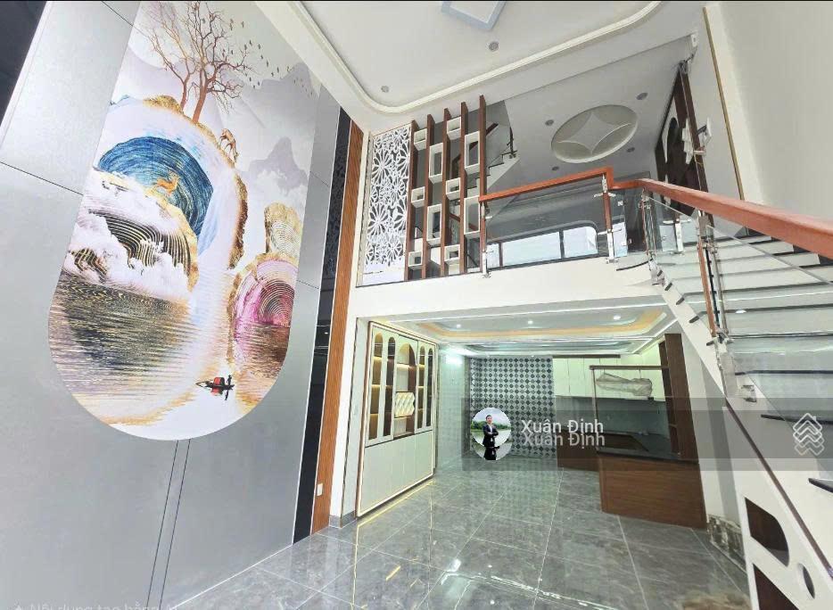 Nhà 4 tầng lã xuân oai 50m2, 4pn 4wc, hoàn thiện mới, đường 6m thông võ văn hát, giá 6,5 tỷ tl