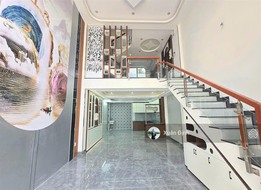 Nhà 4 tầng lã xuân oai 50m2, 4pn 4wc, hoàn thiện mới, đường 6m thông võ văn hát, giá 6,5 tỷ tl
