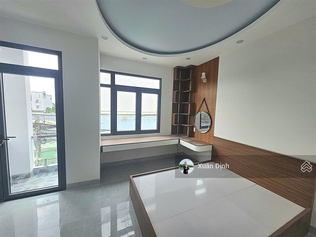 Nhà 4 tầng lã xuân oai 50m2, 4pn 4wc, hoàn thiện mới, đường 6m thông võ văn hát, giá 6,5 tỷ tl