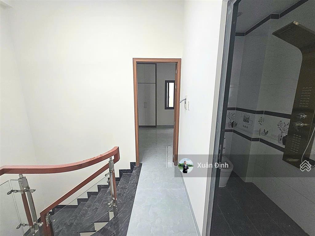 Nhà 4 tầng lã xuân oai 50m2, 4pn 4wc, hoàn thiện mới, đường 6m thông võ văn hát, giá 6,5 tỷ tl