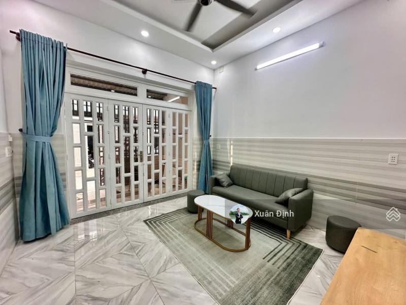 Bán nhà 1 trệt 1 lầu hẻm xe hơi phú hữu gần nguyễn duy trinh 61m², full nội thất, giá 5,65 tỷ