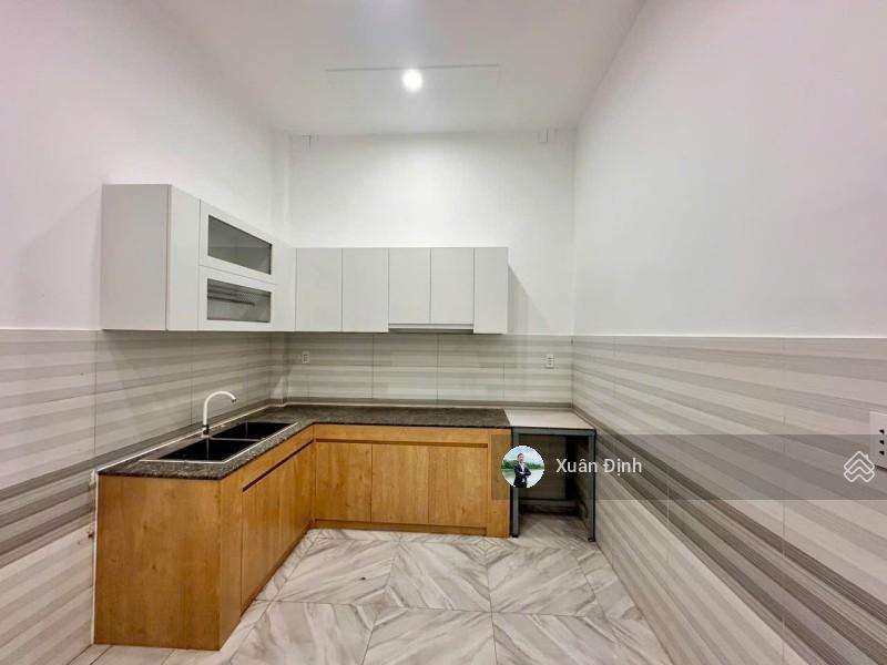 Bán nhà 1 trệt 1 lầu hẻm xe hơi phú hữu gần nguyễn duy trinh 61m², full nội thất, giá 5,65 tỷ
